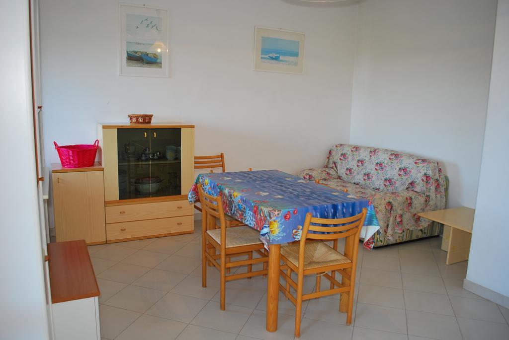 Casa Rosada - Piscina, Aria Condizionata, Terrazze E Posti Auto Apartment Marina di Campo