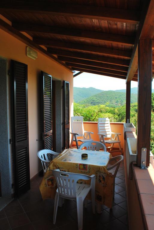 Casa Rosada - Piscina, Aria Condizionata, Terrazze E Posti Auto Apartment Marina di Campo